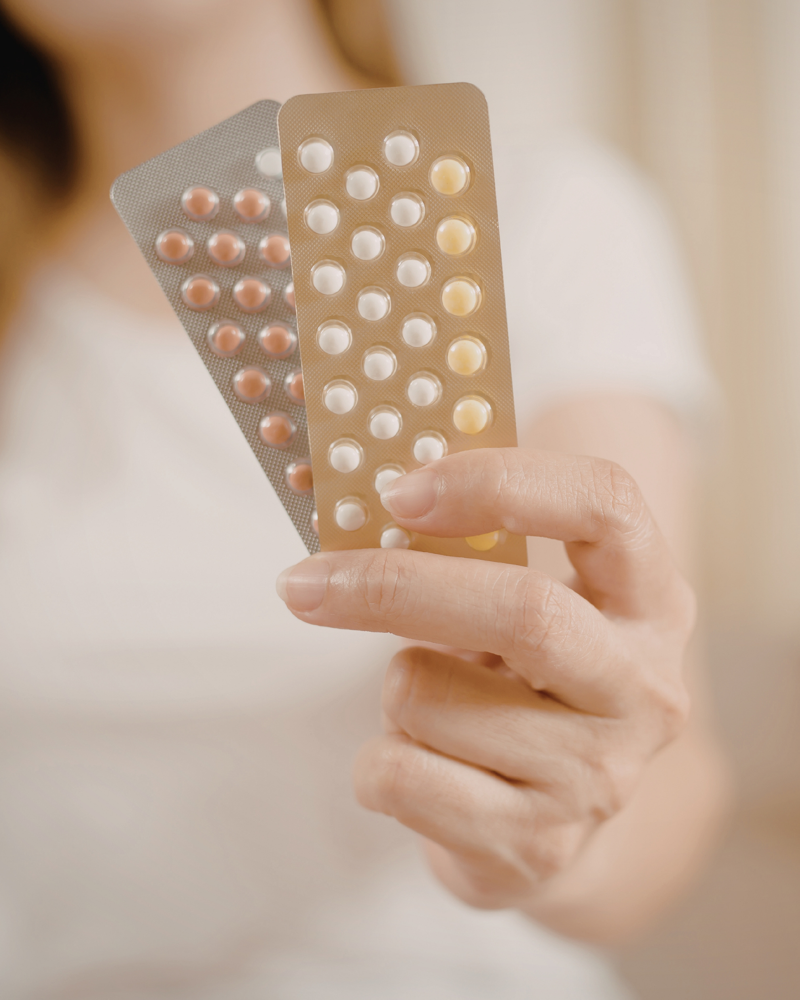 Moet ik stoppen met de pil? 10 signalen dat het tijd is om verder te kijken